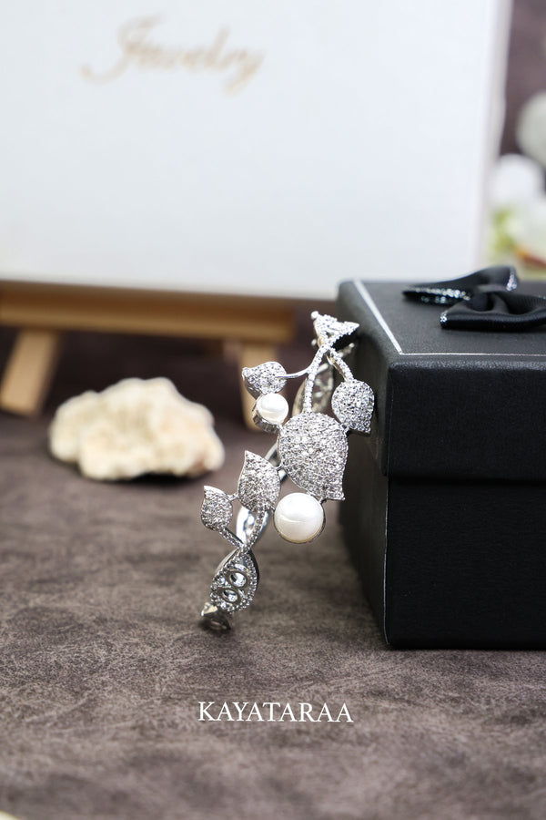 Pearl Rose Vine Bracelet