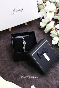 Oval Solitaire Pavé Bracelet