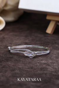 Oval Solitaire Pavé Bracelet