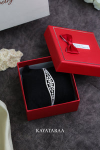 Marquise Leaf Pavé Bracelet
