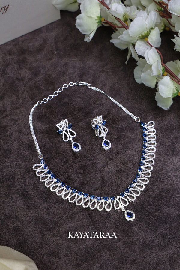 Sapphire Loop Necklace Set